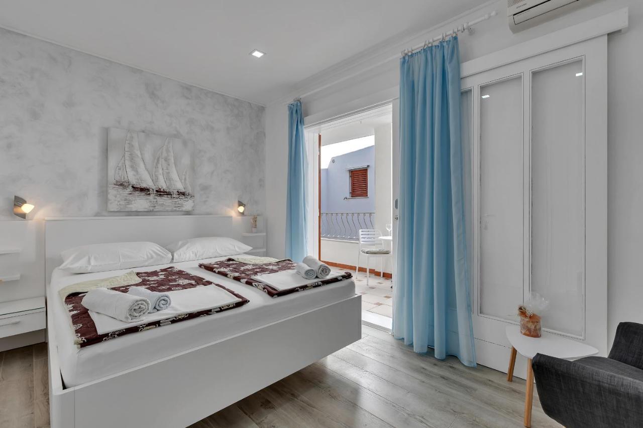 Apartments Zorica Tucepi Bagian luar foto