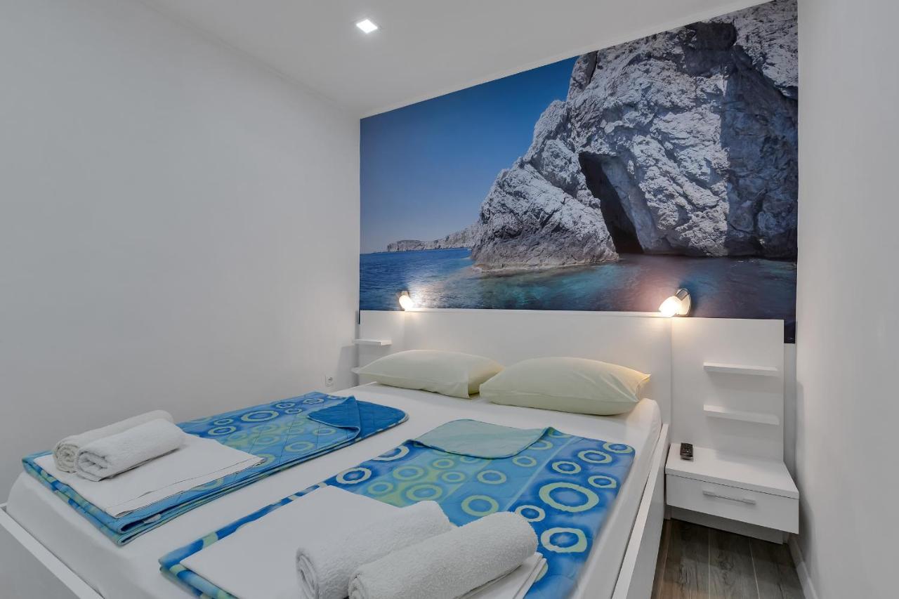 Apartments Zorica Tucepi Bagian luar foto