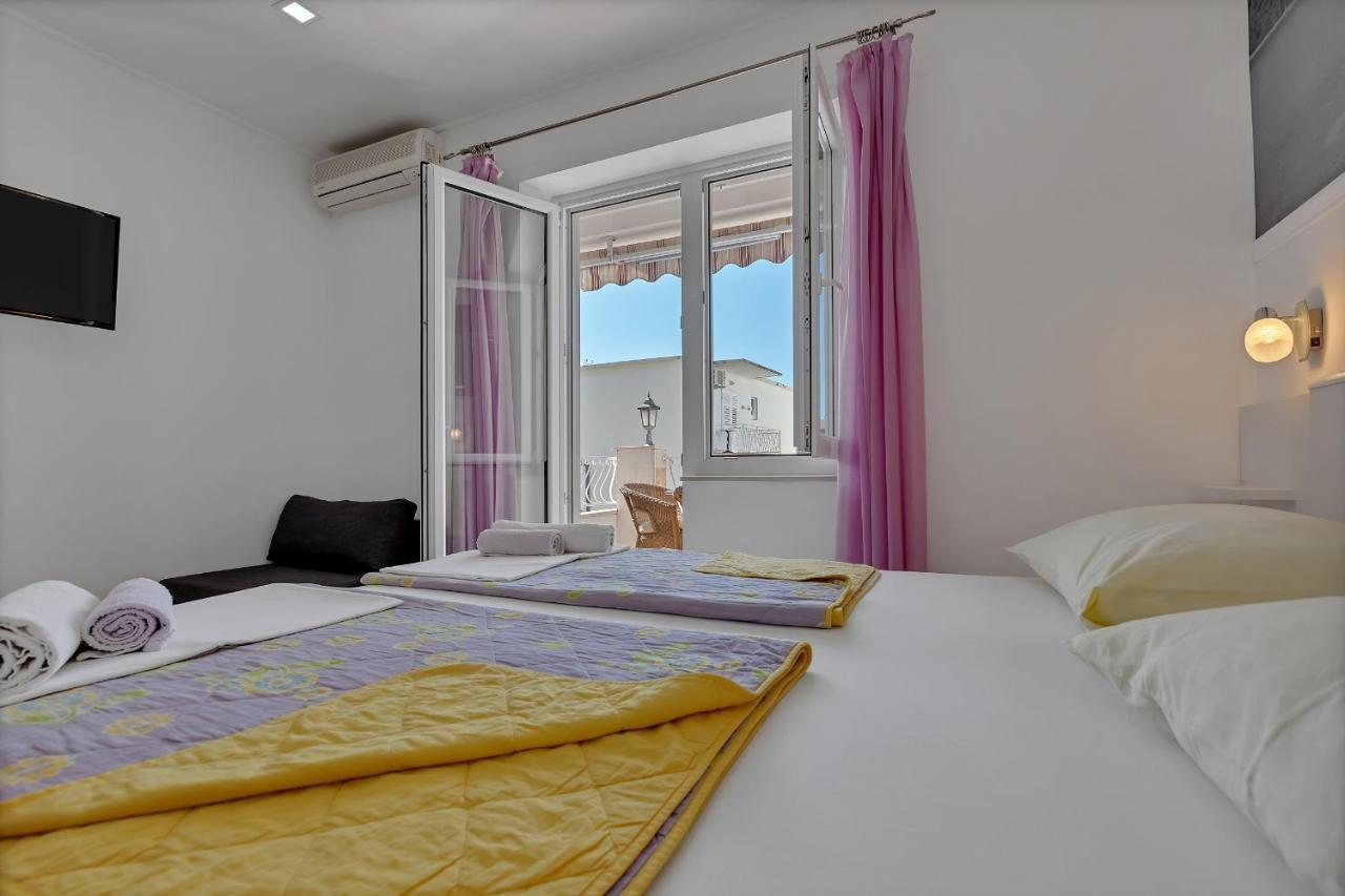 Apartments Zorica Tucepi Bagian luar foto