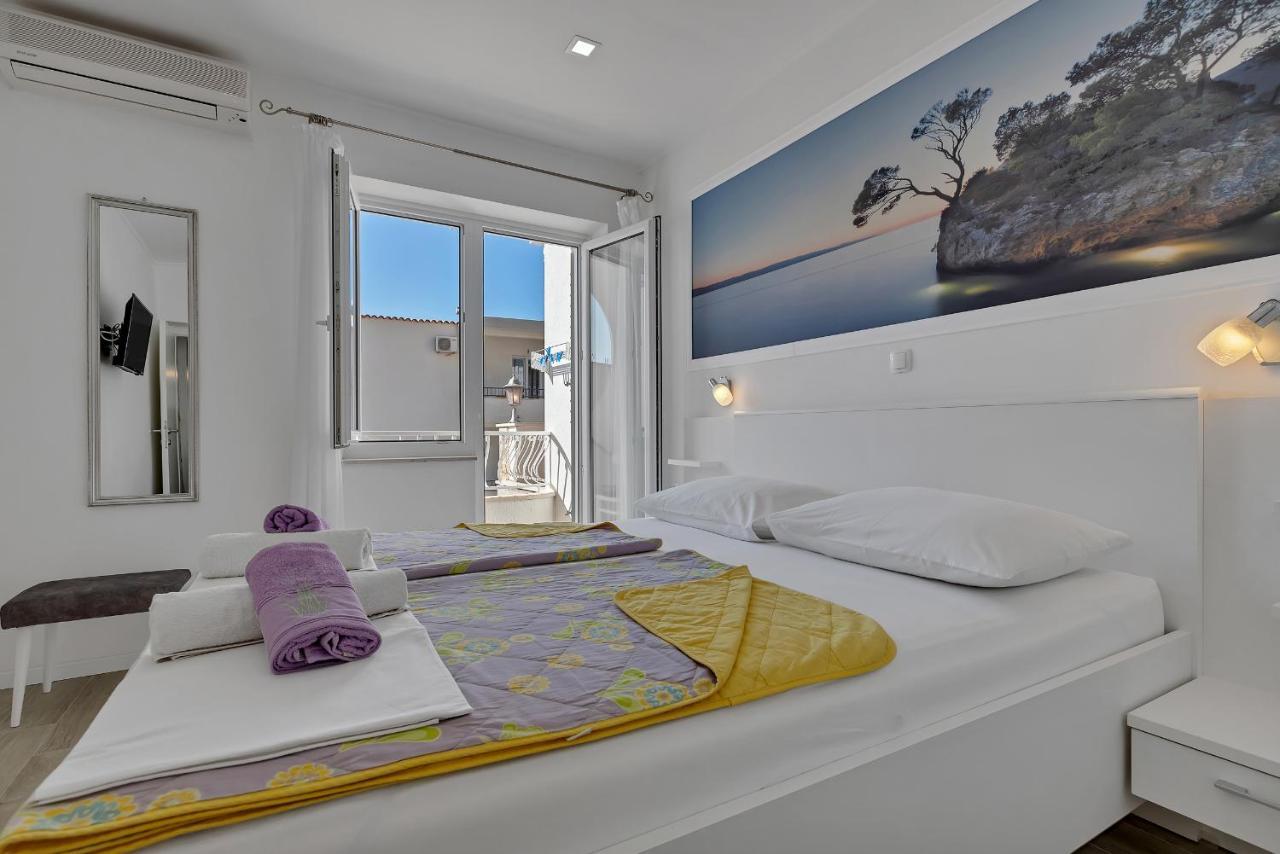 Apartments Zorica Tucepi Bagian luar foto