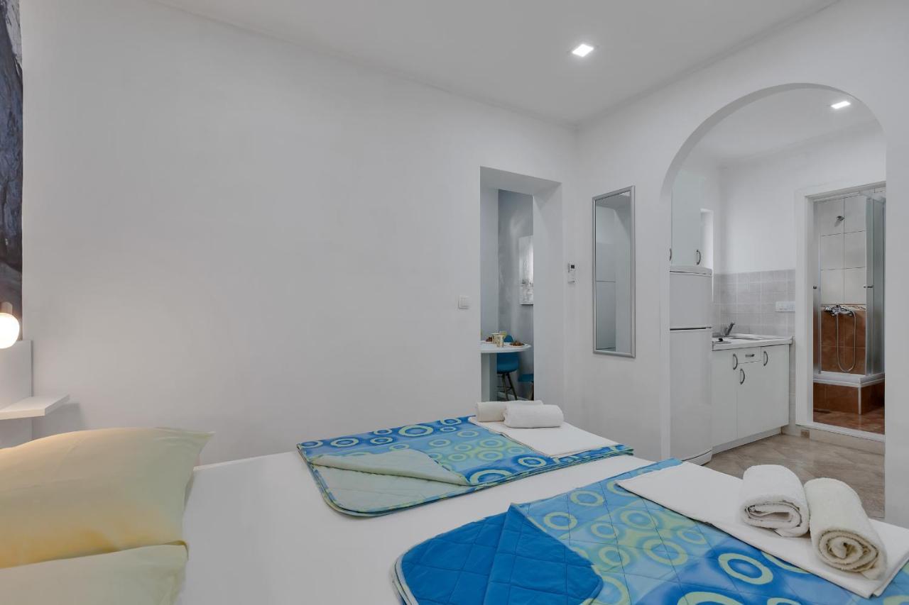 Apartments Zorica Tucepi Bagian luar foto