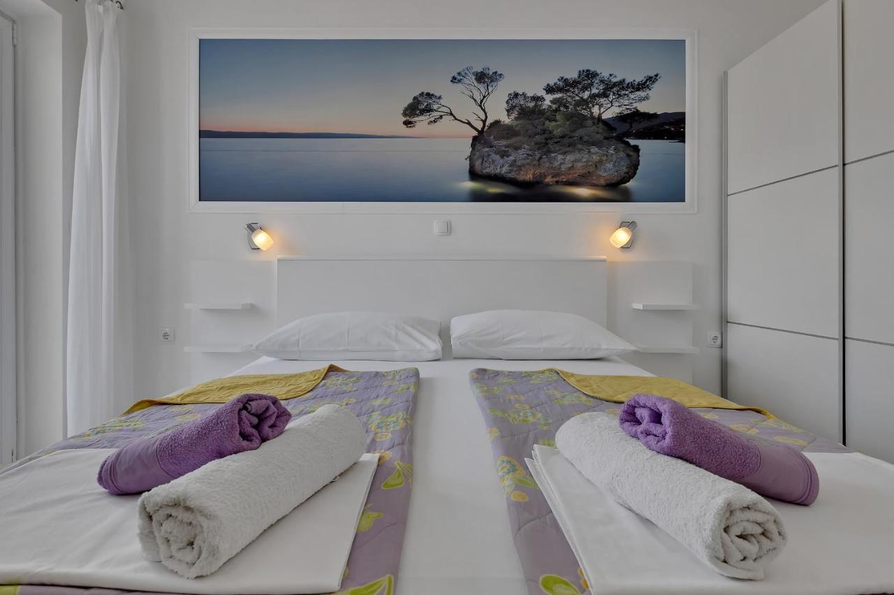Apartments Zorica Tucepi Bagian luar foto