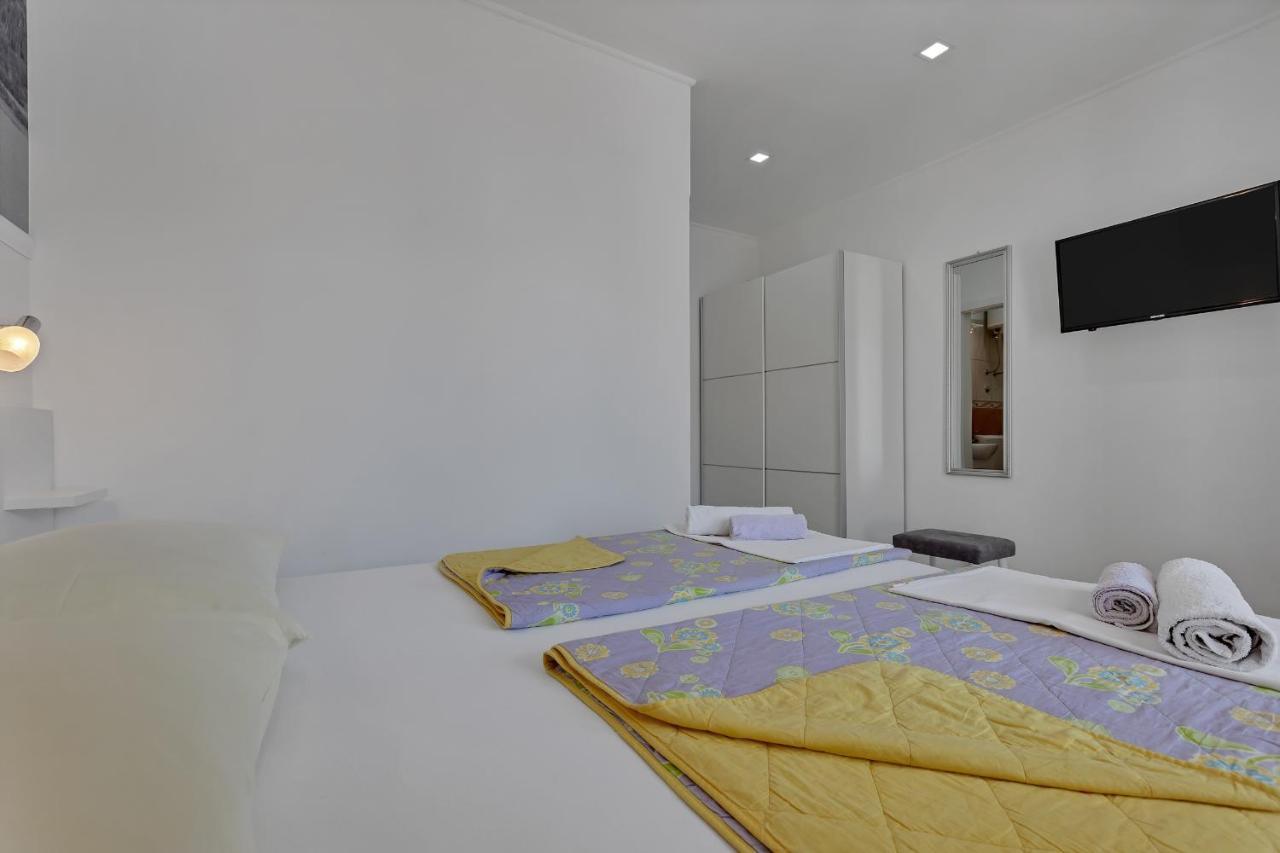 Apartments Zorica Tucepi Bagian luar foto