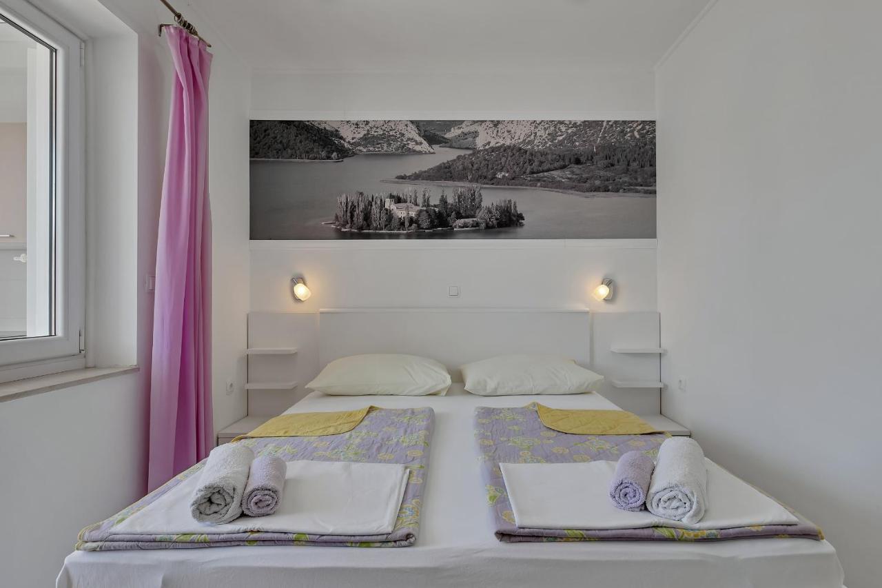 Apartments Zorica Tucepi Bagian luar foto